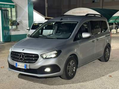 Mercedes-Benz Classe T d SPORT AUTO KAMERA LED CARPLAY CRUISE TEL UNIPRO Argento usata Pescara