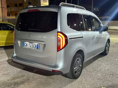 Mercedes-Benz Classe T d SPORT AUTO KAMERA LED CARPLAY CRUISE TEL UNIPRO Argento usata Pescara