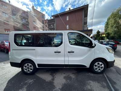 Renault Trafic BluedCi 110CV PL-TN Authentic 9 POSTI PASSO LUNGO Bianco usata Cinisello Balsamo