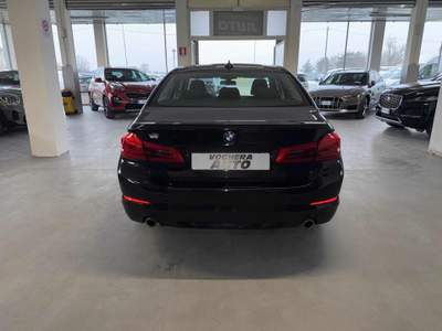 BMW Serie 5 520d d Efficient Dynamics Business Nero usata Rivanazzano Terme