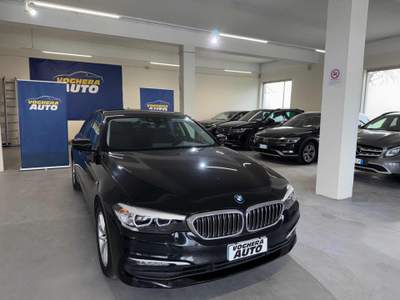 BMW Serie 5 520d d Efficient Dynamics Business Nero usata Rivanazzano Terme