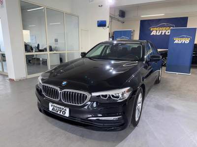 BMW Serie 5 520d d Efficient Dynamics Business Nero usata Rivanazzano Terme