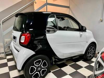 Smart ForTwo 90 0.9 Turbo Twinamic  Passion Bianco usata Milano