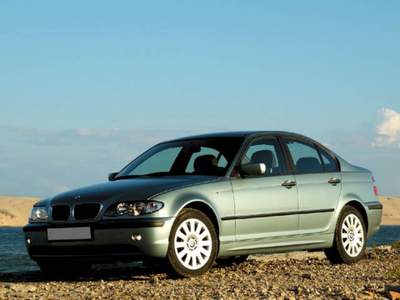 BMW Serie 3 318d d turbodiesel cat 4 porte Verde usata Vico Equense
