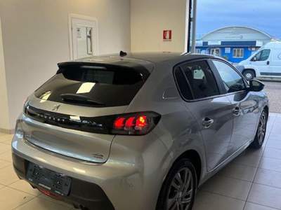 Peugeot 208 PureTech 100 Stop&Start 5 porte Active Pack Argento usata Cormons
