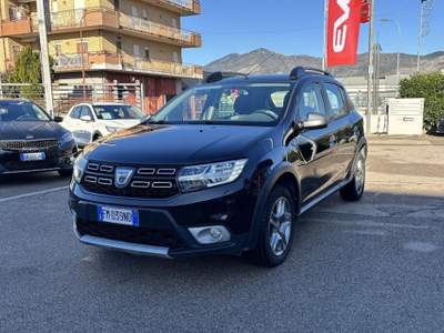 Dacia Sandero 1.5 dCi 8V 90CV Start&Stop Serie Speciale Wow Nero usata Fondi