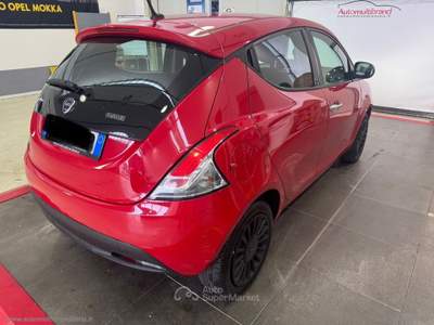 Lancia Ypsilon Ypsilon 1.0 HYBRID SILVER usata Venezia