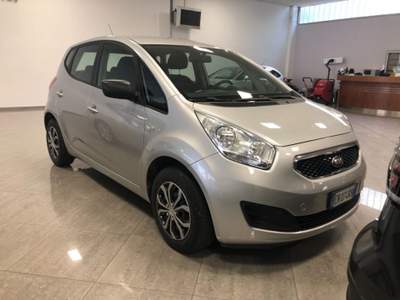Kia Venga 1.4 CVVT  ADATTA A NEOPATENTATI Argento usata Bareggio