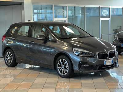 BMW Serie 2 Active Tourer 218i i Active Tourer Luxury Grigio usata Stradella