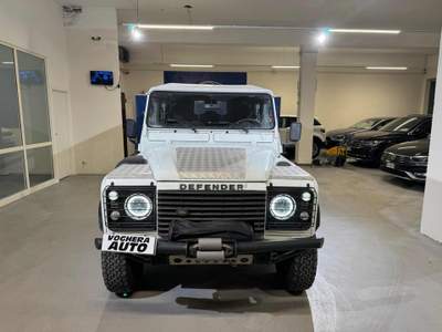 Land Rover Defender 110 2.5 Td5 cat S.W. SE Bianco usata Rivanazzano Terme