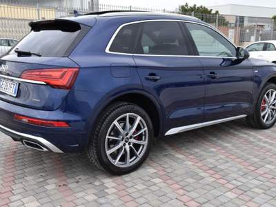 Audi Q5 40 TDI 204 CV quattro S tronic S line plus *Tetto* Blu/Azzurro usata San Vito dei Normanni