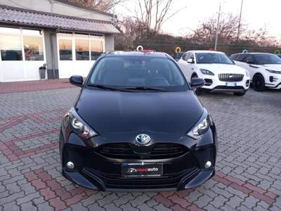 Toyota Yaris 1.5h Active ADATTA X NEOPATENTATI Nero usata Abbiategrasso