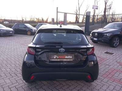 Toyota Yaris 1.5h Active ADATTA X NEOPATENTATI Nero usata Abbiategrasso