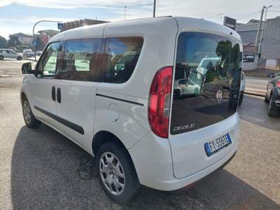 Fiat Doblò Doblò 1.6 MJT 120CV S&S Maxi 7 posti NEOPATENTATI Bianco usata Bassano del Grappa