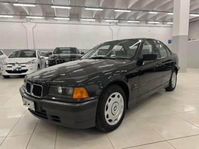 BMW Serie 3 316i i cat 4 porte Nero usata Rovetta