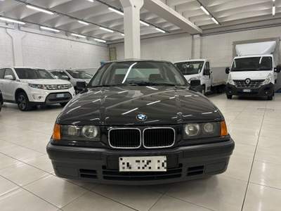 BMW Serie 3 316i i cat 4 porte Nero usata Rovetta