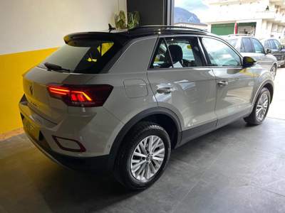 Volkswagen T-Roc 1.5 TSI Auto Life Ita UniPro Beige usata Castel San Giorgio