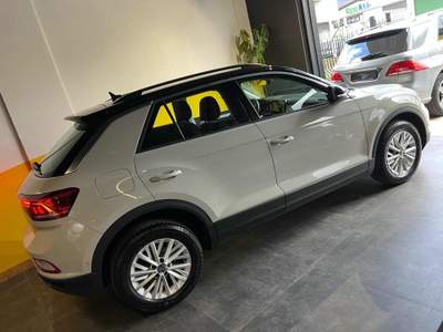 Volkswagen T-Roc 1.5 TSI Auto Life Ita UniPro Beige usata Castel San Giorgio