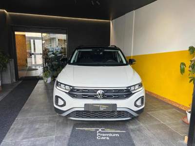 Volkswagen T-Roc 1.5 TSI Auto Life Ita UniPro Beige usata Castel San Giorgio