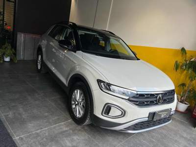 Volkswagen T-Roc 1.5 TSI Auto Life Ita UniPro Beige usata Castel San Giorgio