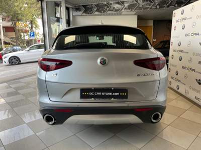 Alfa Romeo Stelvio 2.2 diesel 180cv AT8 Q4 Business Grigio usata Mesagne