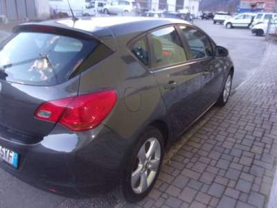 Opel Astra 5p 1.6 Cosmo 115cv-SOLO 92.000 KM !!! Grigio usata Samolaco
