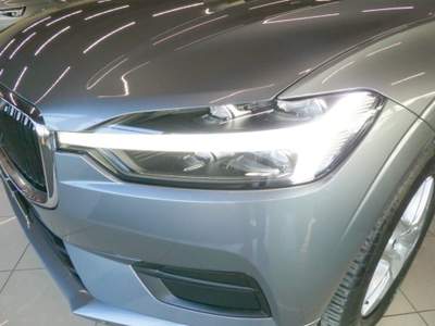 Volvo XC60 2.0 B4 197 Cv Momentum Pro Autom. AWD - LED, Navi Grigio usata Boves
