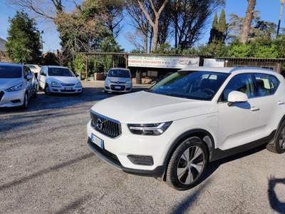 Volvo XC40 T4 Recharge Plug-in Hybrid Inscription Expression Bianco usata Roma