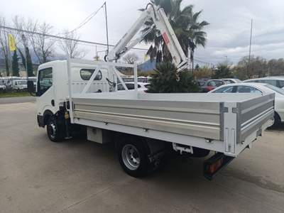 Nissan Cabstar Cabstar 35.13 2.5 TDI 130CV CASSONE FISSO CON GRU revisione gru 03/2026 usata PIGNATARO INTERAMNA
