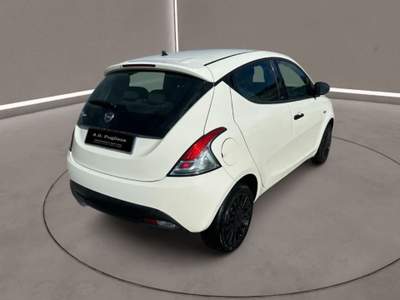 Lancia Ypsilon 3ª serie -  1.2 69 CV 5 porte GPL Ecochic Ele Bianco usata Caltanissetta