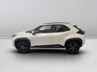 Toyota Yaris Cross -  1.5h Lounge fwd 116cv e-cvt Bianco usata Mosciano Sant'Angelo
