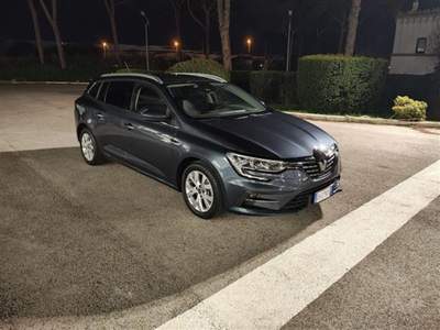 Renault Mégane Sporter 1.6 E TECH Plug in Hybrid Business Grigio usata Taranto
