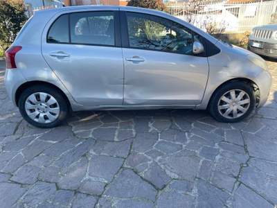 Toyota Yaris 1.3 5 porte M-MT Sol  AUTOMATICA Grigio usata Gaglianico