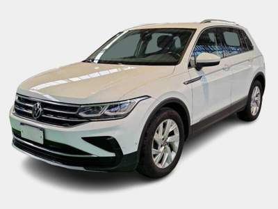 Volkswagen Tiguan 2.0 TDI 150 CV SCR DSG Elegance Bianco usata Alcamo
