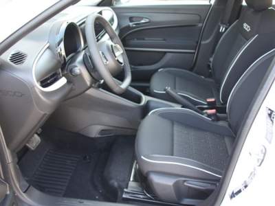 Fiat 600 1.2 100CV Hybrid PACK CONFORT Bianco usata Bernalda