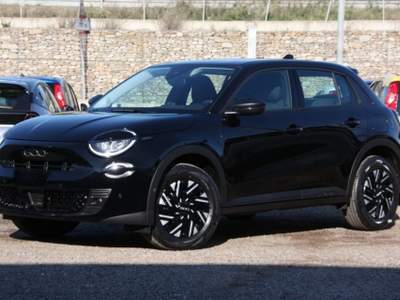 Fiat 600 1.2 100 CV Hybrid PACK CONFORT Nero usata Bernalda