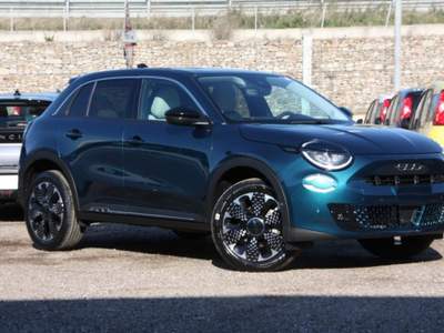 Fiat 600 Hybrid 100 CV DCT MHEV La Prima Blu/Azzurro usata Bernalda