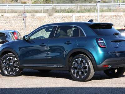 Fiat 600 Hybrid 100 CV DCT MHEV La Prima Blu/Azzurro usata Bernalda