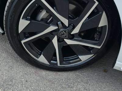 Peugeot 308 1.2  benzina 130Cv  Bianco usata Afragola
