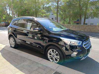 Ford Kuga 1.5 TDCI 120 CV S&S 2WD Powershift Business Nero usata Putignano