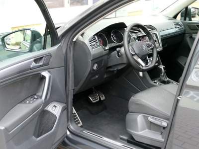 Volkswagen Tiguan 1.5 TSI 150 CV DSG Active Grigio usata Castelnuovo Rangone
