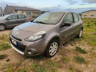 Renault Clio 1.5 dCi 75CV 5 porte Dynamique Grigio usata Canino