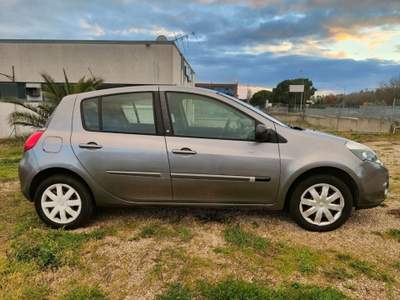 Renault Clio 1.5 dCi 75CV 5 porte Dynamique Grigio usata Canino