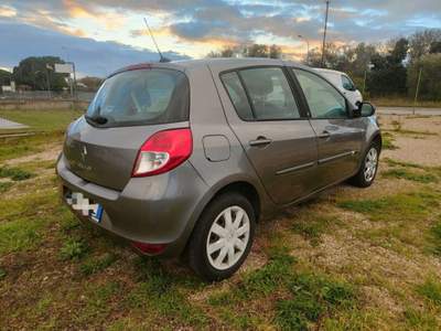 Renault Clio 1.5 dCi 75CV 5 porte Dynamique Grigio usata Canino