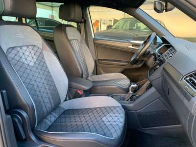 Volkswagen Tiguan 2.0 TDI 150 CV SCR DSG 4MOTION R-Line Bianco usata Alcamo