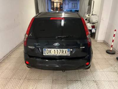 Ford Fiesta + 1.4 TDCi 5p. Nero usata PALERMO