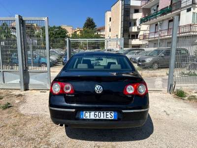 Volkswagen Passat 1.9 TDI/105CV Trendline Nero usata PALERMO
