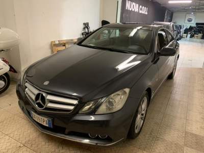 Mercedes-Benz Classe E CDI Coupé BlueEFFICIENCY Executive Grigio usata PALERMO