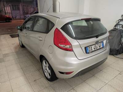 Ford Fiesta + 1.4 5 porte Bz.- GPL Argento usata PALERMO