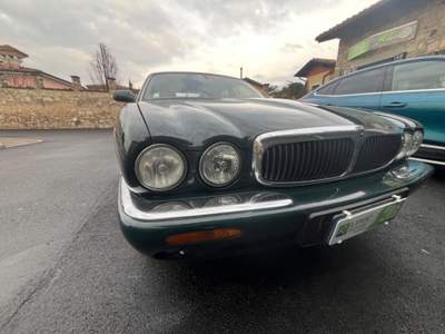Jaguar XJ XJ 3.2 CAT(174kw) Verde usata RODENGO SAIANO